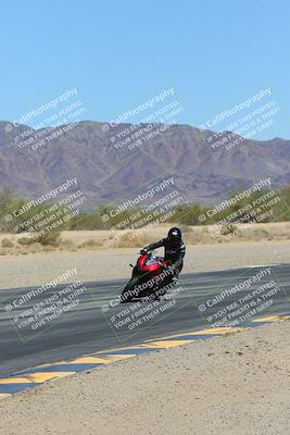 media/Mar-24-2025-Moto Forza (Mon) [[57ce5c5cff]]/2-Intermediate Group/Session 3 (Turn 6 Inside)/